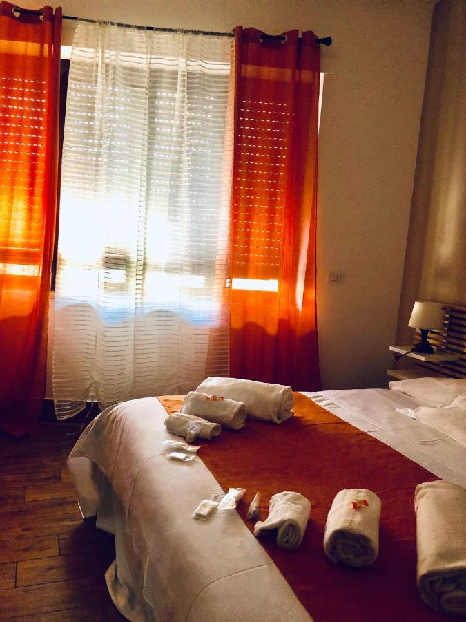 Napoli Central Station Deluxe Bed and Breakfast Eksteriør billede